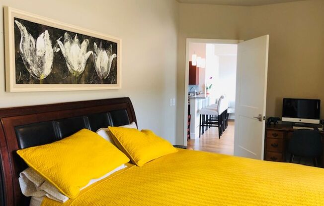 1 bed, 1 bath, 747 sqft, $1,800, Unit 810