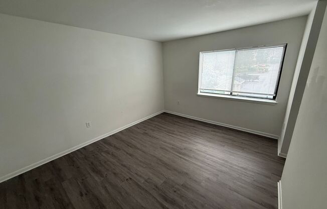 2 beds, 1.5 baths, $1,400, Unit UNIT D