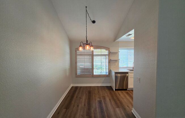Seagate Colony: Upper 1 Bedroom 1 Bath Condo