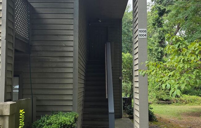 1008 Creekside Way