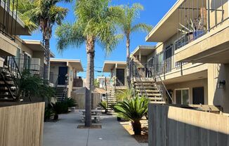 1 bed, 1 bath, 700 sqft, $2,340, Unit 12