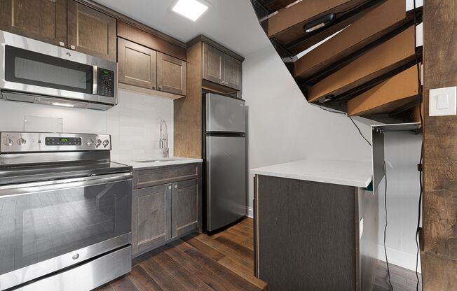 1 bed, 1.5 baths, 678 sqft, $2,400, Unit 4A