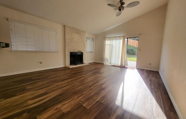 Beautiful Carriage Hills Home!!