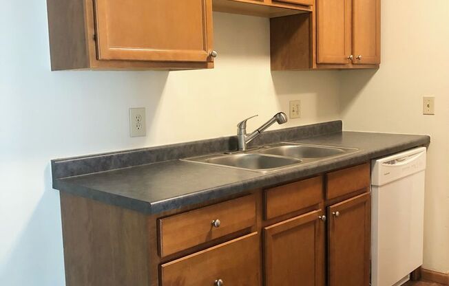1 bed, 1 bath, 700 sqft, $1,225, Unit 3915305