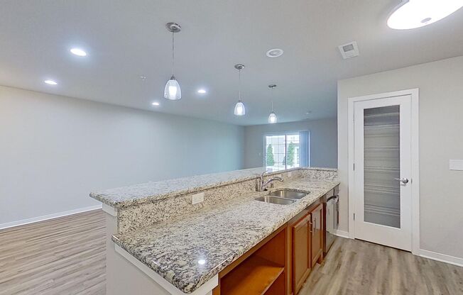 1 bed, 1 bath, 1,021 sqft, $1,465, Unit 29