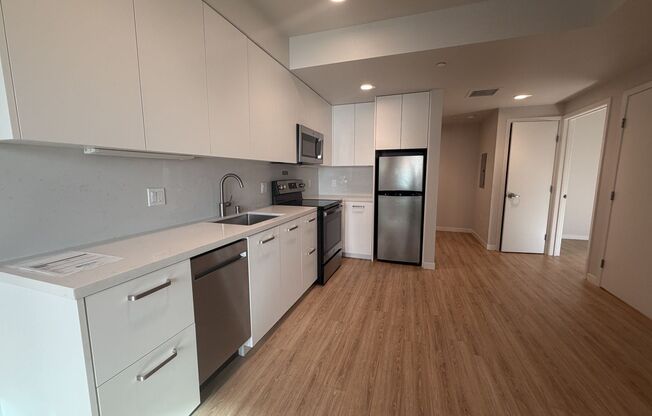 2 beds, 1 bath, 600 sqft, $3,895, Unit 403