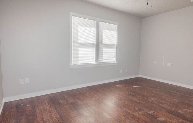 Pre-Leasing  - 2 bed 1 bath