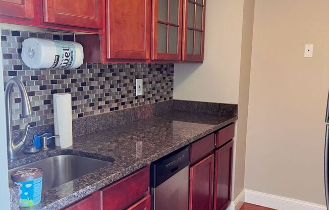 2 beds, 1.5 baths, $1,950, Unit # 417