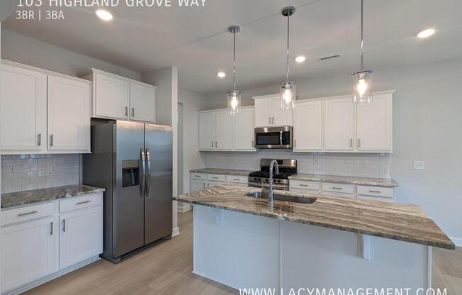 103 HIGHLAND GRV WAY