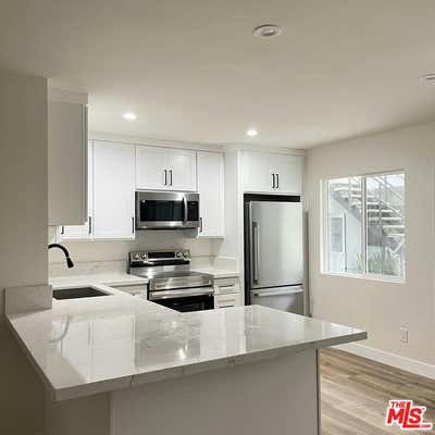 3 beds, 2 baths, 1,250 sqft, $3,995, Unit 5