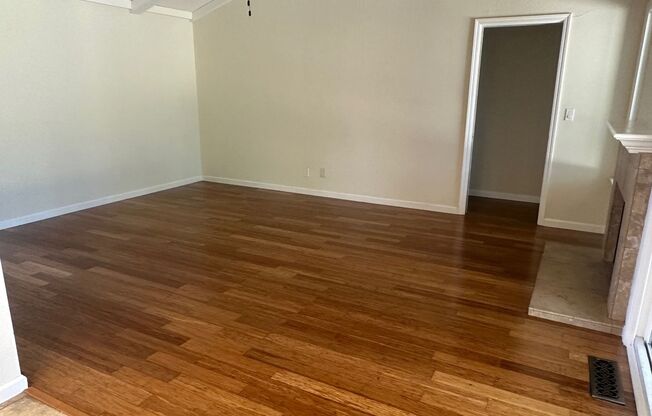 Beautiful Single Story Warms Springs Home