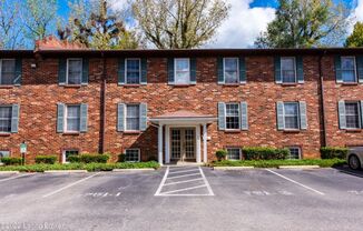 Cute 2 bedroom 2 bath Condo
