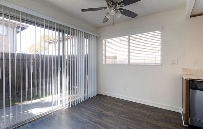 Immaculate 2 Bed/1 Bath in Chula Vista w/ 2 Parking Spots!