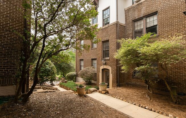 Highland Court