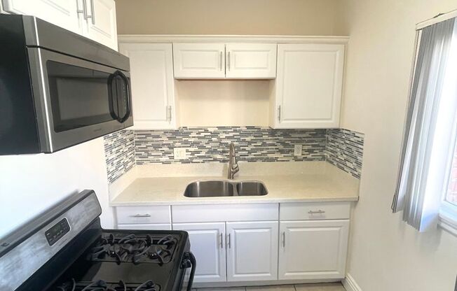 Studio, 1 bath, $1,299, Unit 209