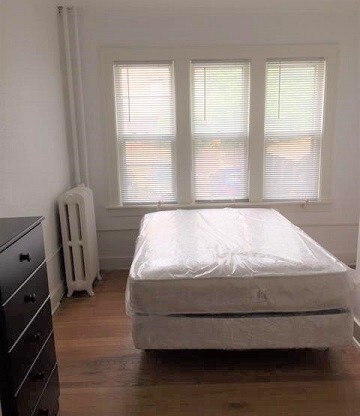 3 beds, 1 bath, $450