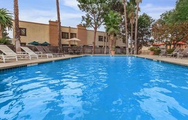 1 bed, 1 bath, 710 sqft, $1,675, Unit 25