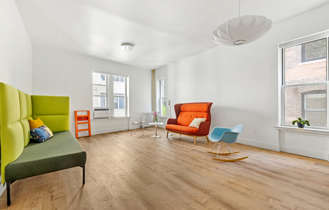 345 W 70 ST