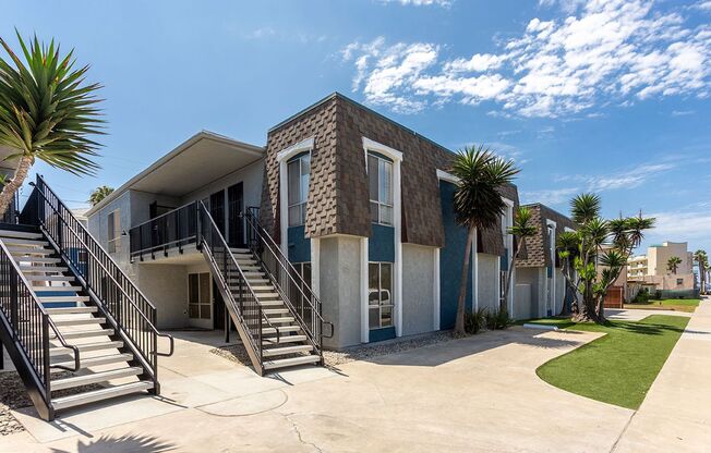 Pier View Apartments