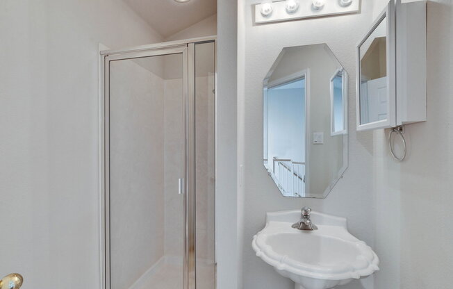 2 beds, 2 baths, 1,089 sqft, $1,650, Unit Apt 2701