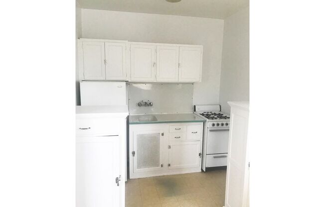 1 bed, 1 bath, 545 sqft, $925, Unit 451-202