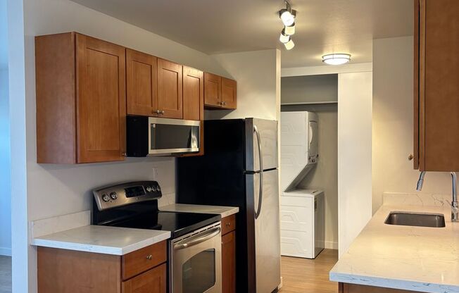 1 bed, 1 bath, 800 sqft, $2,095, Unit 3520 - 309