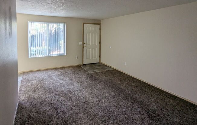 1340-1376 W Locust St