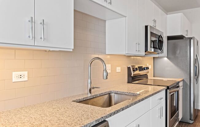 1 bed, 1 bath, 686 sqft, $1,675, Unit 200