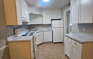 2 beds, 2 baths, $1,200, Unit 223