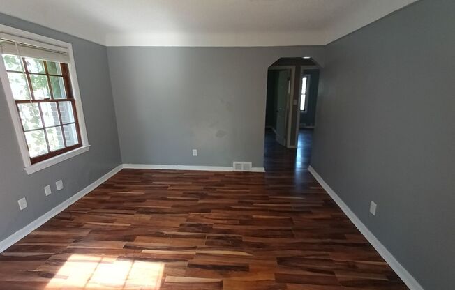 3 beds, 1 bath, $1,000