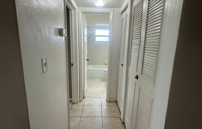 1 bed, 1 bath, $1,900, Unit # 403