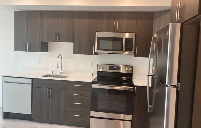 1 bed, 1 bath, 496 sqft, $1,925, Unit 213