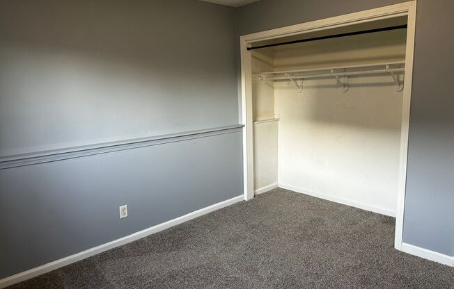 2 beds, 1 bath, $850, Unit 975 Apt 1