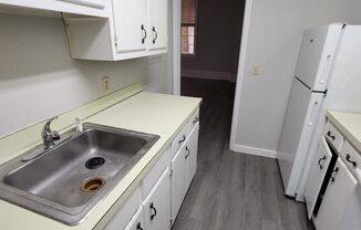 1 bed, 1 bath, $2,100, Unit B