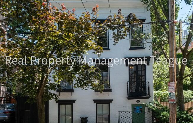 Beautiful Brownstone !