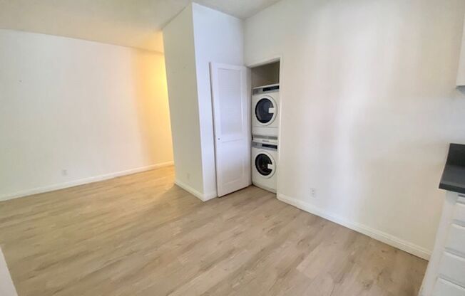 1 bed, 1 bath, 650 sqft, $3,300, Unit 211