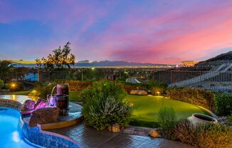 3 beds, 3 baths, $6,995