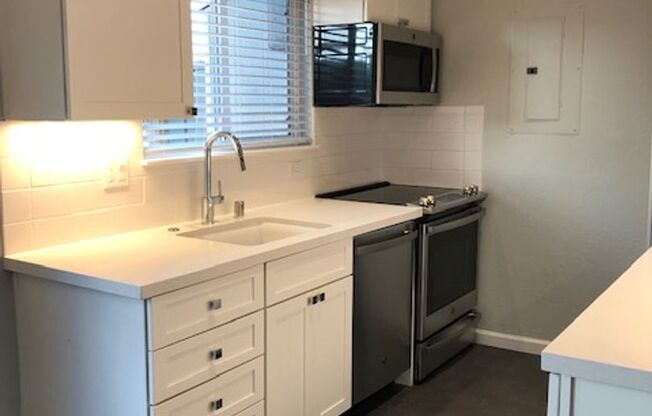 2 beds, 1.5 baths, 1,000 sqft, $3,750, Unit 23
