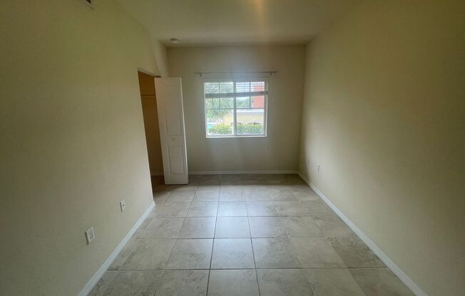 3 beds, 2 baths, $1,775, Unit # 2110