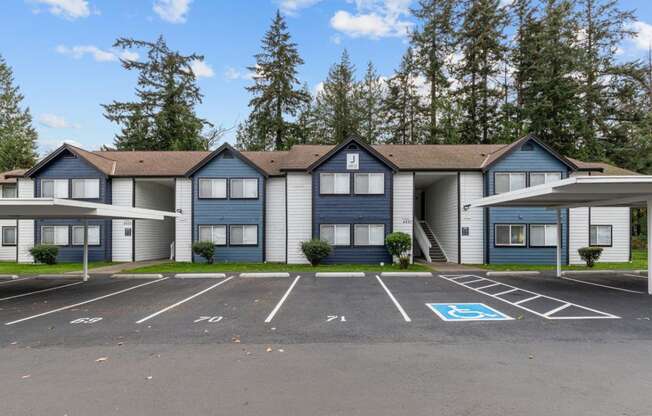the building where the hotel is located