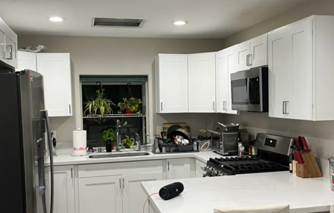 6249-6253 Dorothy Dr