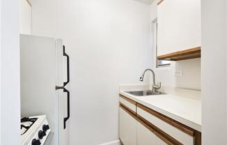 Studio, 1 bath, 400 sqft, $2,950, Unit 2-K