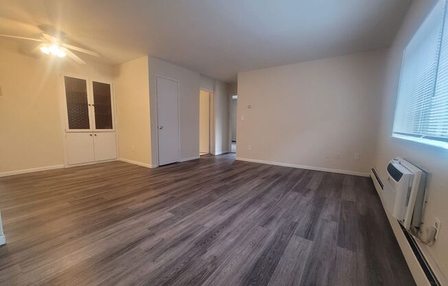 2 beds, 1 bath, $1,425, Unit 312