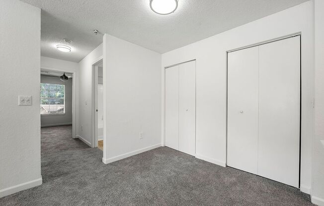 3 beds, 2 baths, 1,260 sqft, $1,513, Unit 3482-03