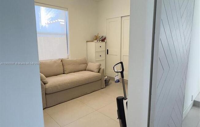 835 SW 22 RD