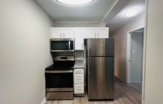 2 beds, 1.5 baths, 990 sqft, $1,025, Unit 4414-B