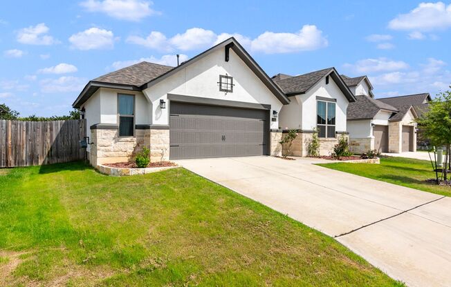 Beautiful One-Story Home in Fair Oaks Ranch!