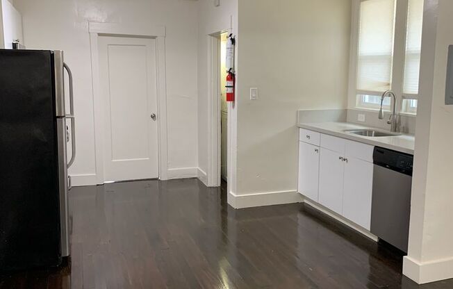 1 bed, 1 bath, $1,695, Unit 3021