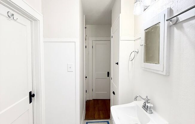 1 bed, 1 bath, $1,075, Unit B2616