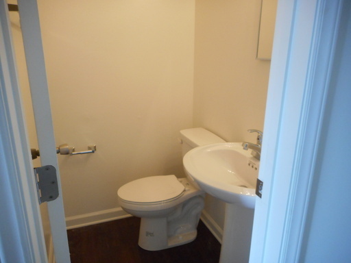2 bedroom 1.5 bathroom townhouse